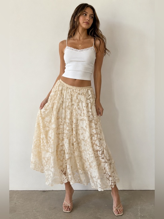 Karen Kane Dresses & Skirts - Karen Kane 3D Floral Lace Mesh Midi Skirt Cream Size Medium